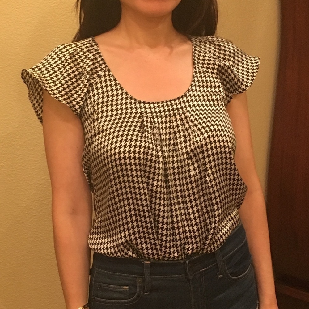 BANANA REPUBLIC Women Black & White 100% Silk Top Size Small